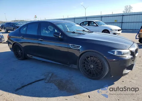 2016 BMW M5 z USA, uszkodzony, nr VIN WBSFV9C56GD595844